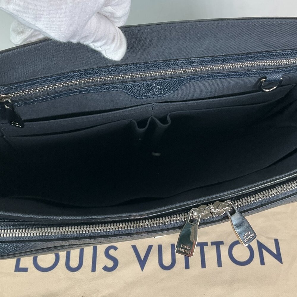 Louis Vuitton Taiga Leather Vassili GM Briefcase Shoulder Business Bag Dark Blue - Picture 10 of 16